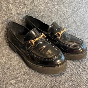 Princess Polly Capri Black Loafer Womens 7 Faux Patent Leather Gold Accent